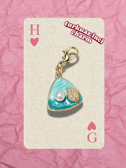 Hugs & Gifts – Coquette Charm | Turkuaz İnci Kabuk 💙✨🐚