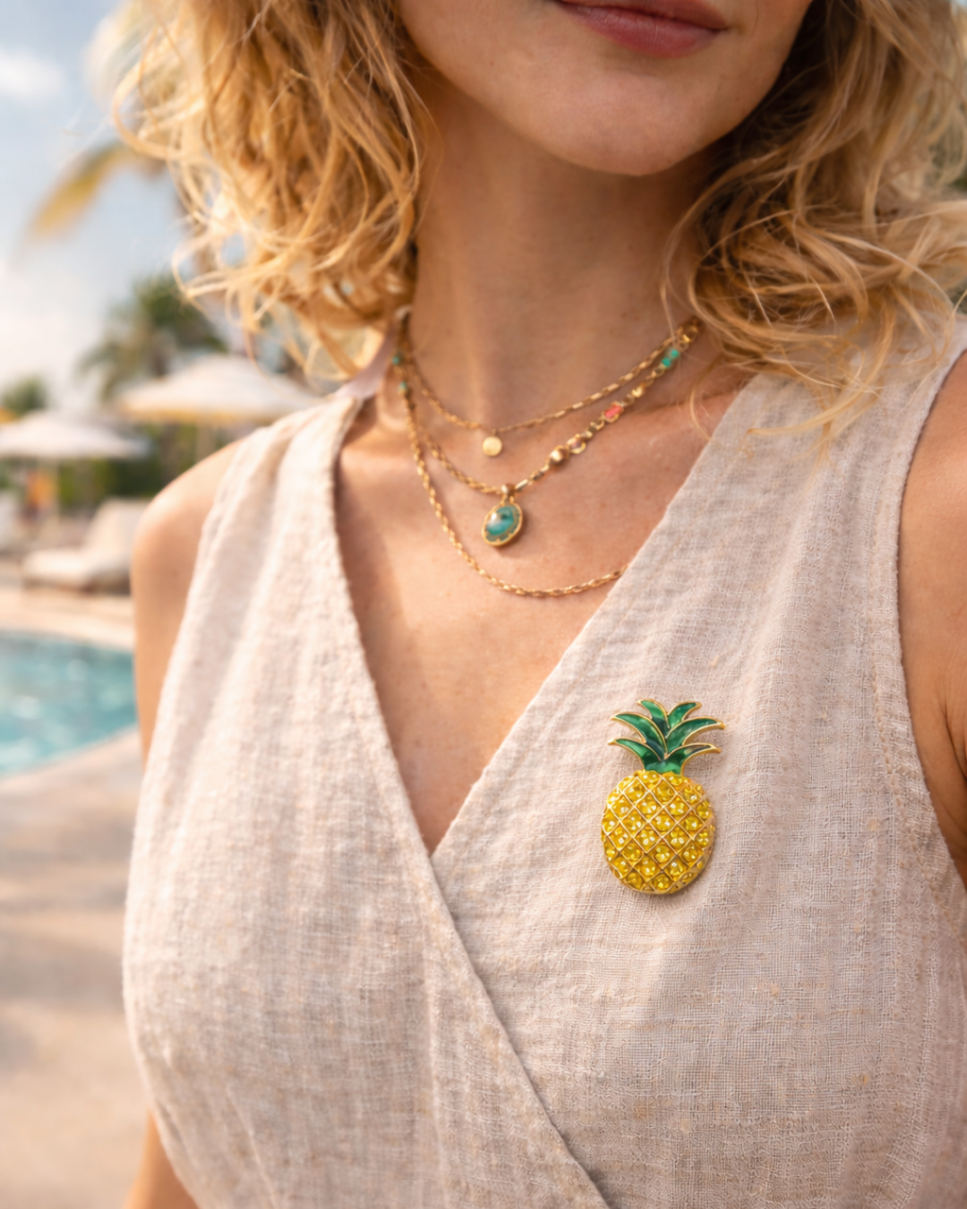 Hugs & Gifts | Tropik Işıltı Ananas Broş 🍍✨